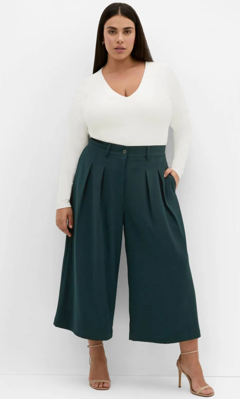 Abbie Crop Pant - deep emerald