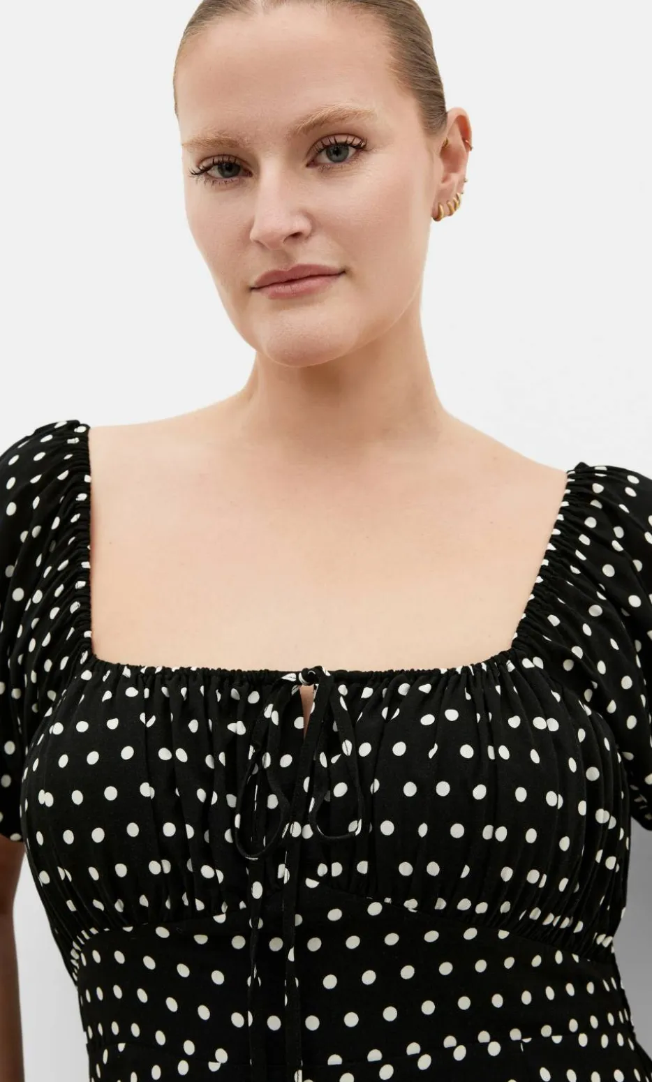 Abbie Short Sleeve Spot Print Maxi Dress - black