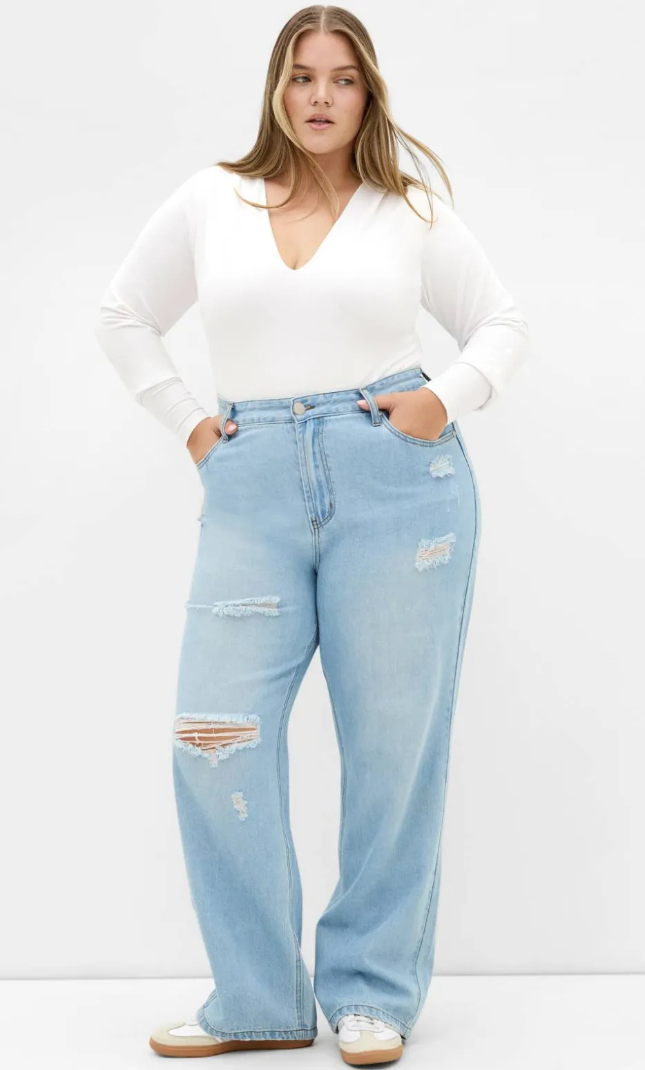 Amelia Long Sleeve Bodysuit - white