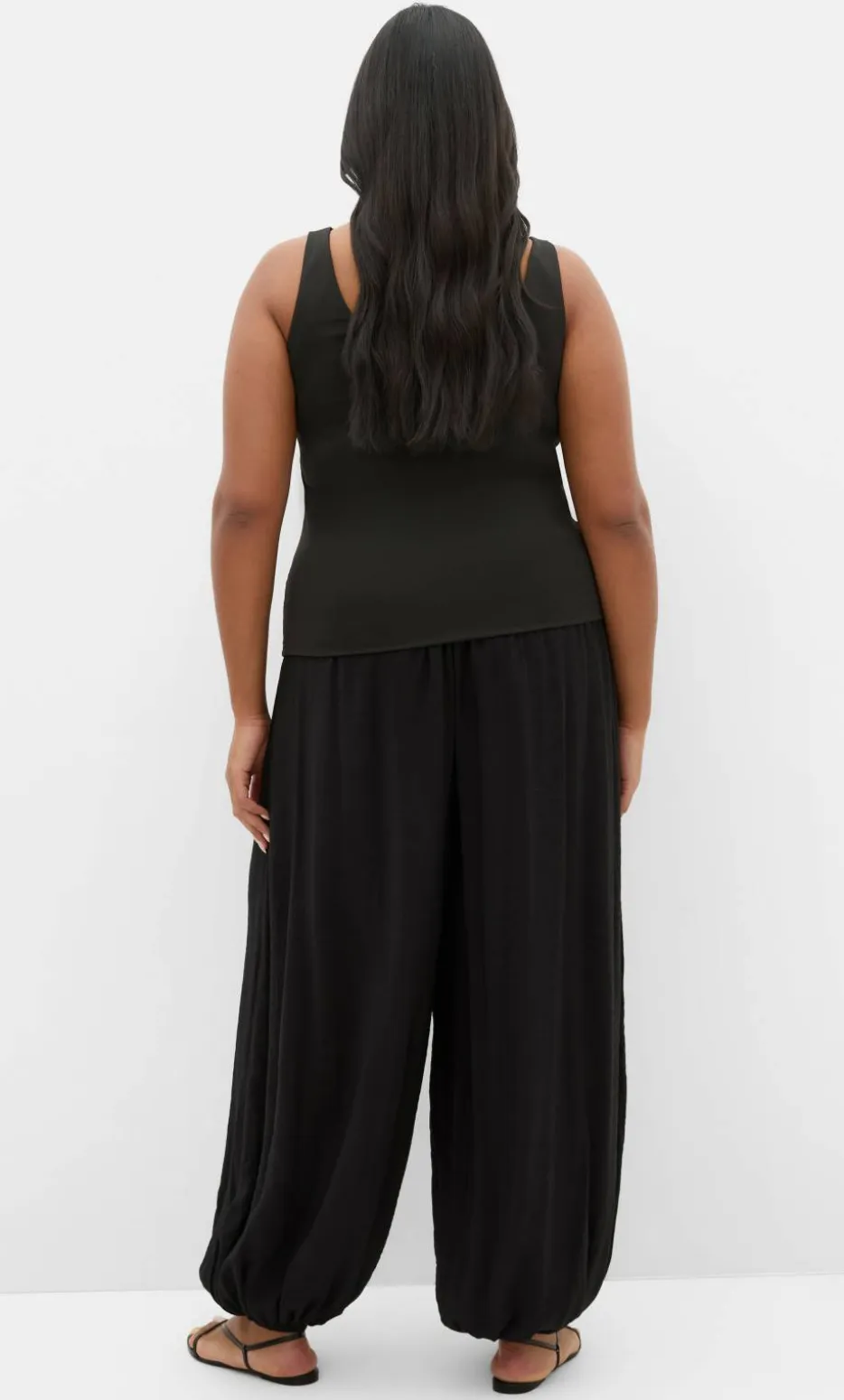 Arami Bling Detail Top - black