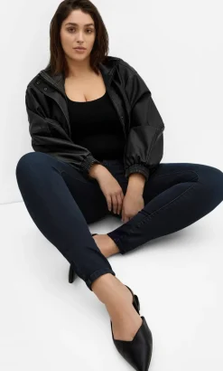 Asha Fit Skinny Leg Short Jean - dark wash