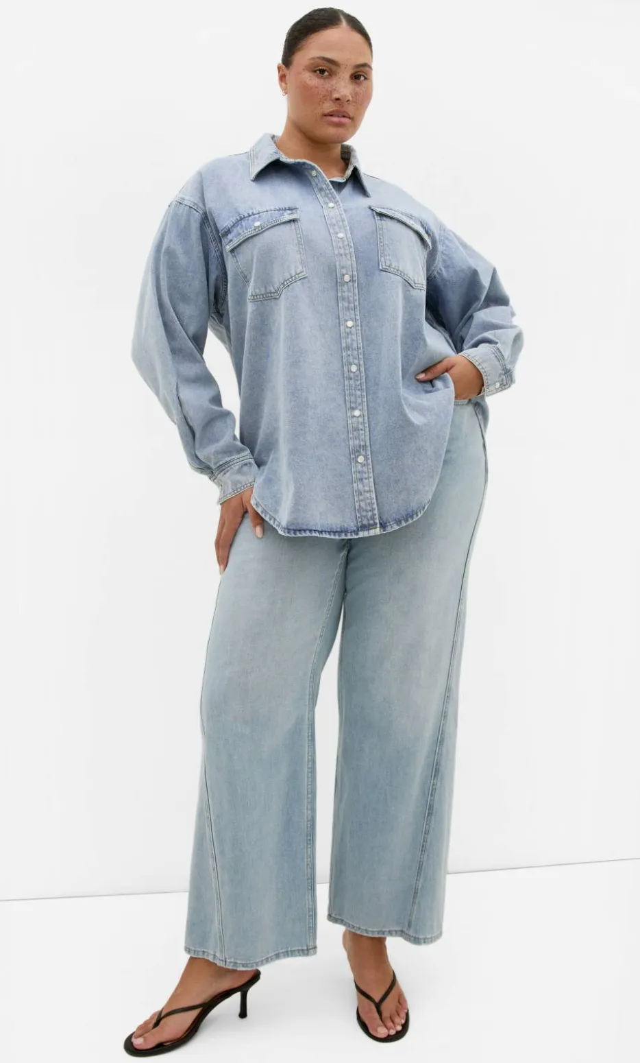 Avril Denim Shacket - light stone wash