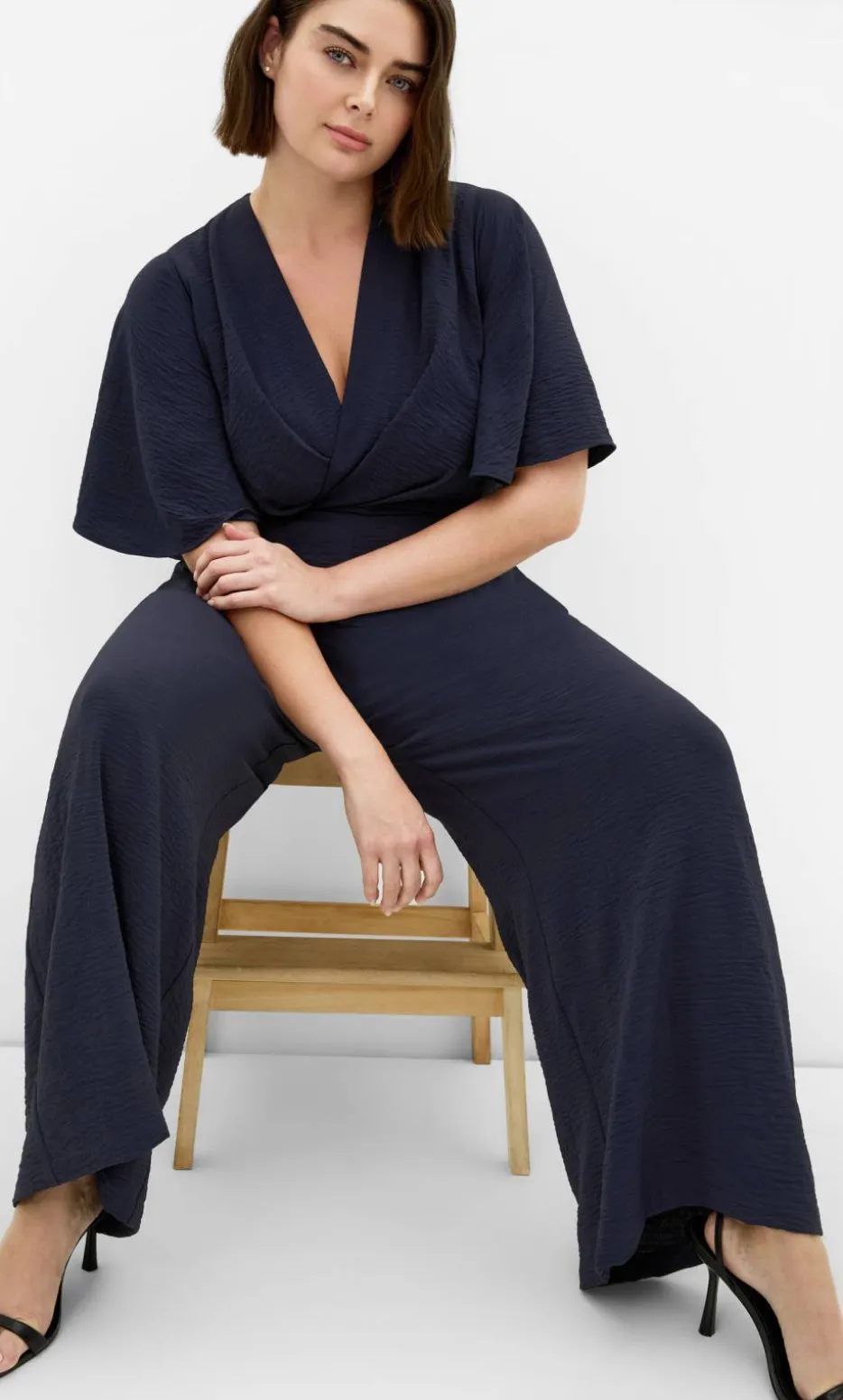 Braelynn V Neck Jumpsuit - navy