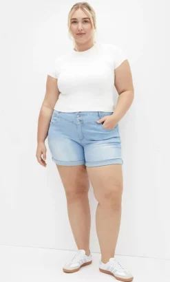 Clean Hi Waist Denim Short - light wash