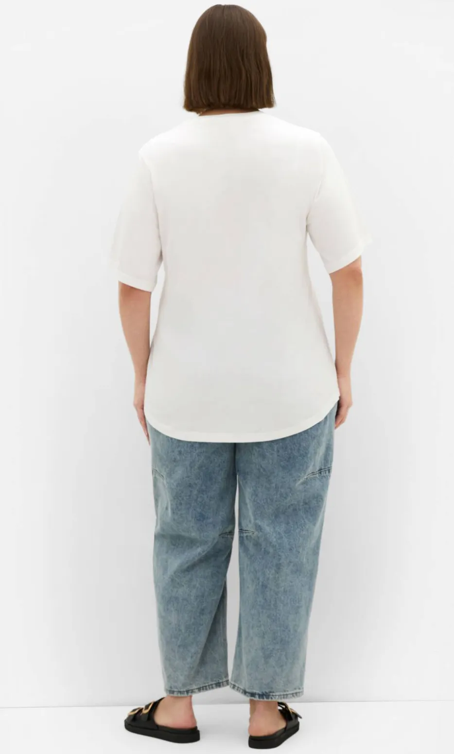 Curved Hem Soho Studio Cotton Tee - white