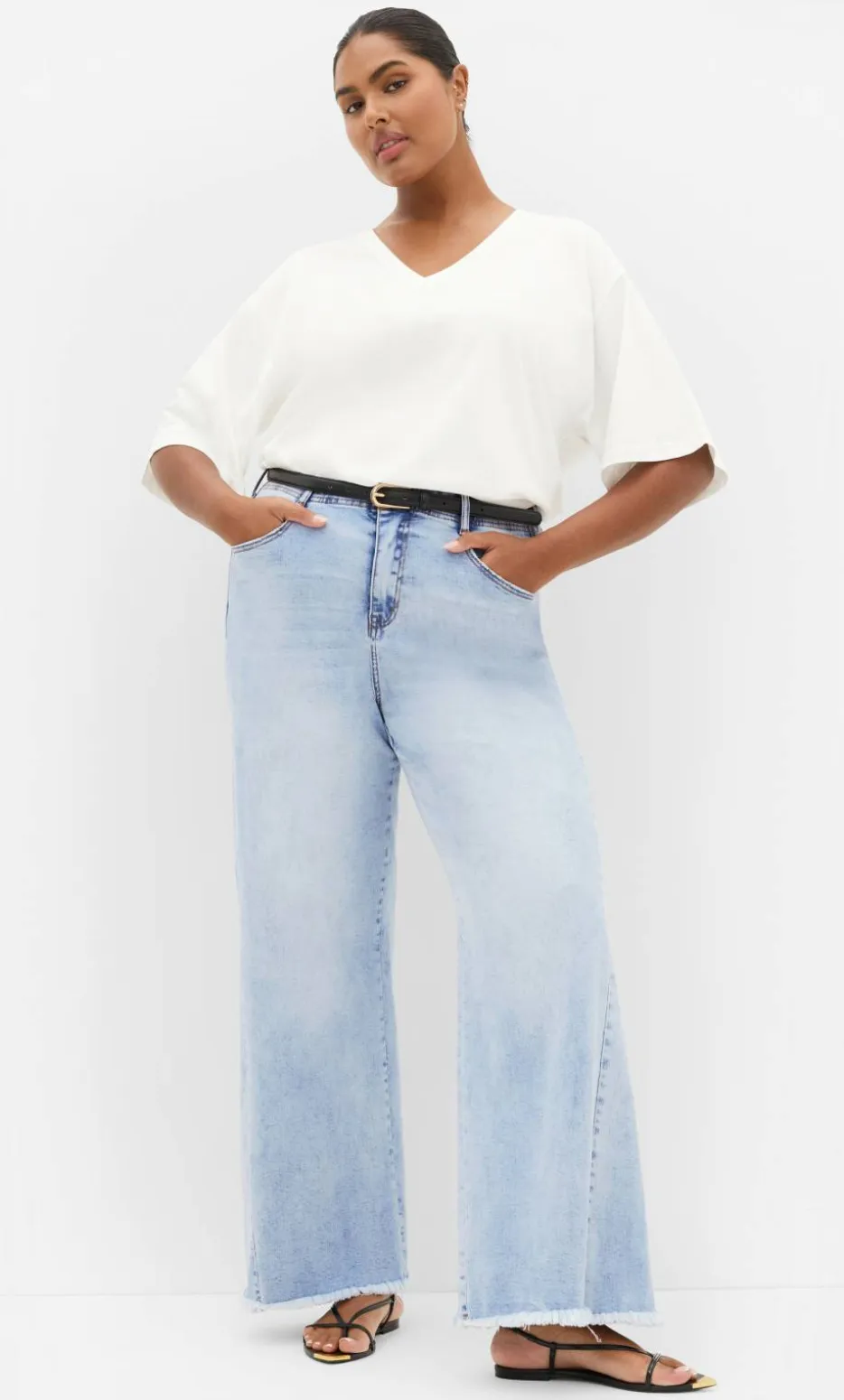 Harley Fit Aliya Wide Leg Jean - light wash