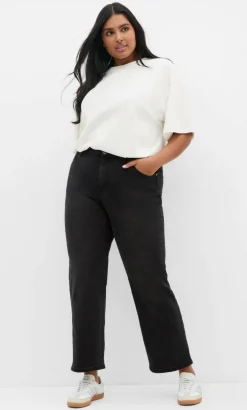 Harley Fit Dani Straight Leg Jean - black wash