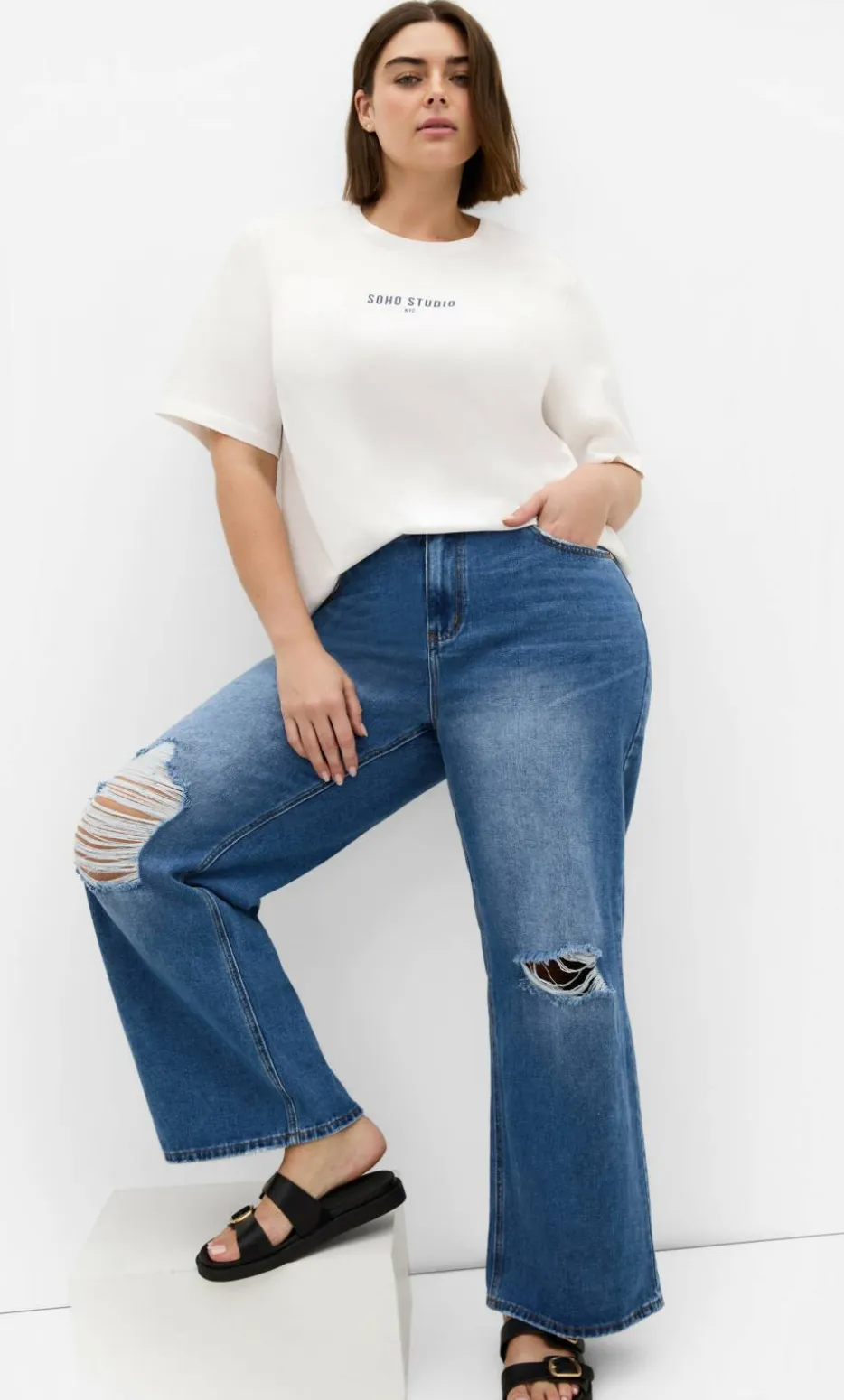 Harley Fit Harriet Wide Leg Short Jean - light wash