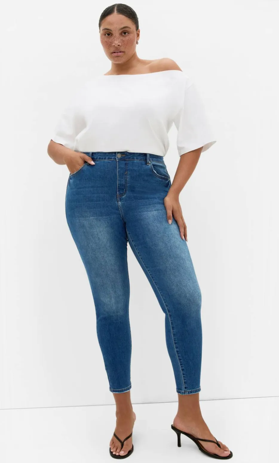 Harley Fit Karla Skinny Leg Short Jean - dark wash
