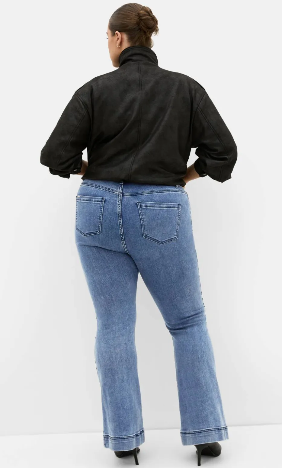 Harley Fit Lara Bootleg Regular Jean - light wash
