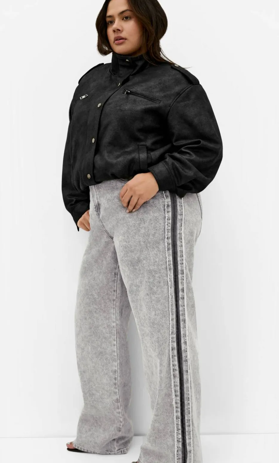 Harley Fit Leila Side Stripe Wide Leg Jean - light grey wash