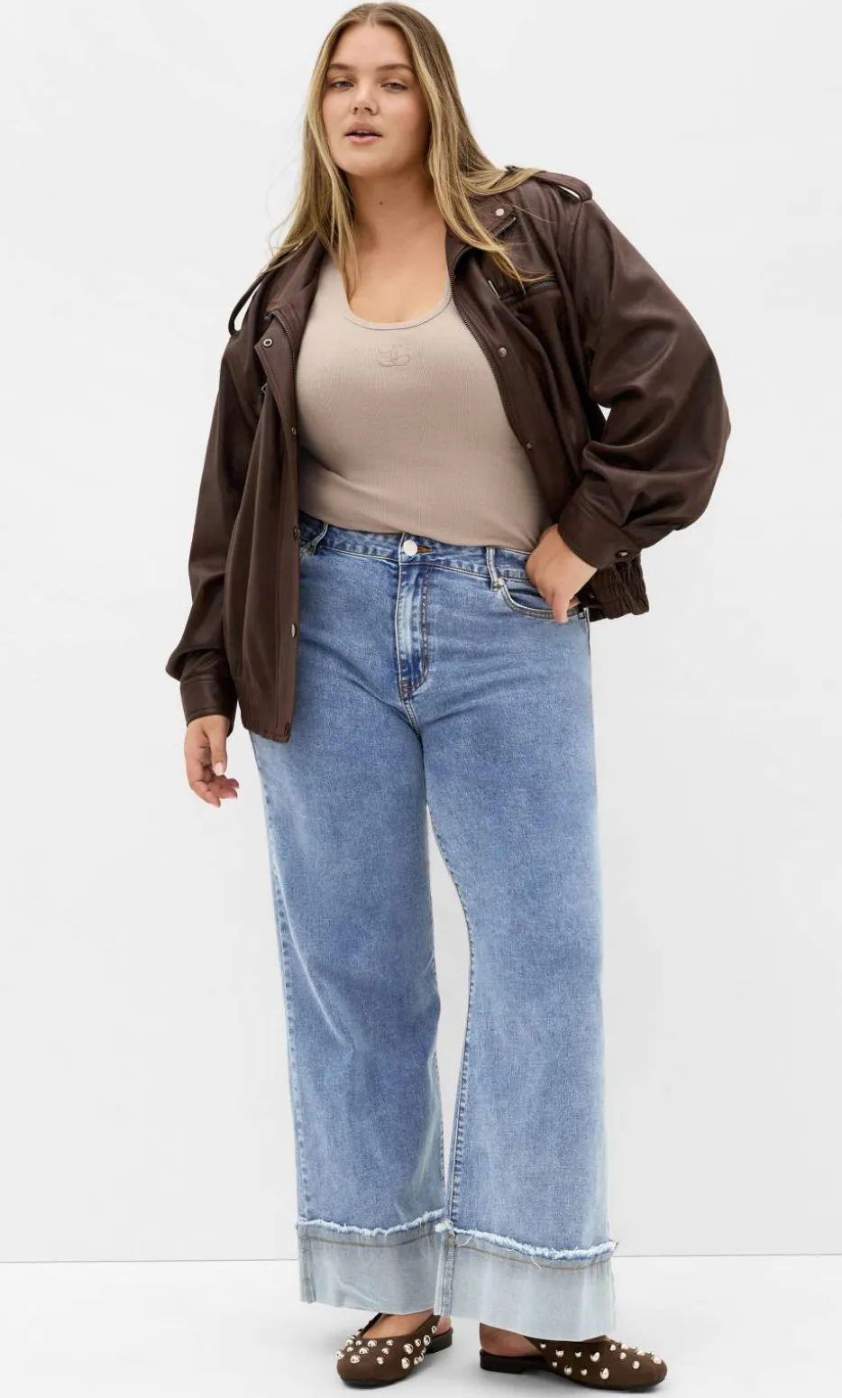 Harley Fit Turn Up Wide Leg Crop Jean - light wash