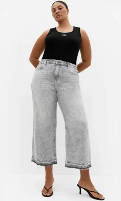 Harley Fit Wide Leg Crop Jean - grey wash