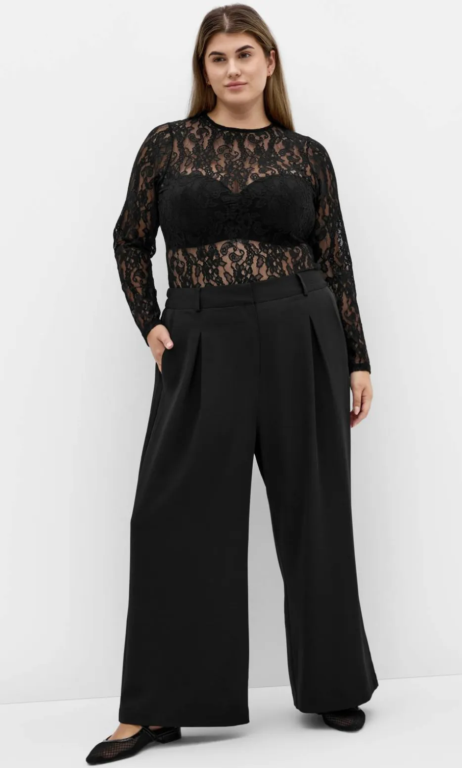 Jordan Wide Leg Petite Pant - black