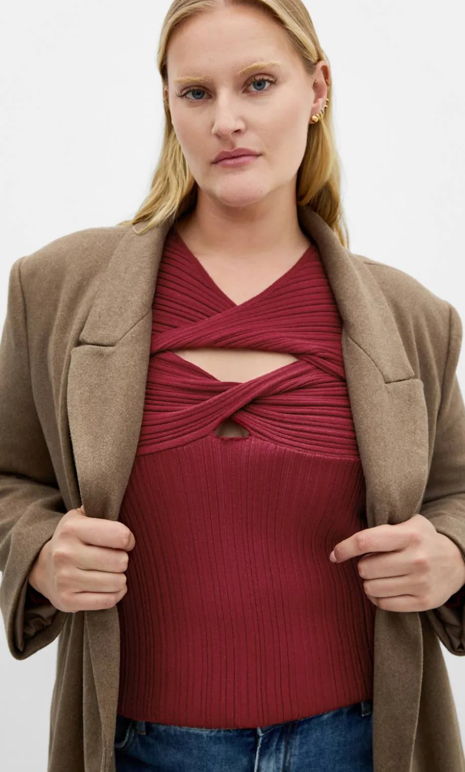 Kaleigh Twist Detail Knit Jumper - dark cherry