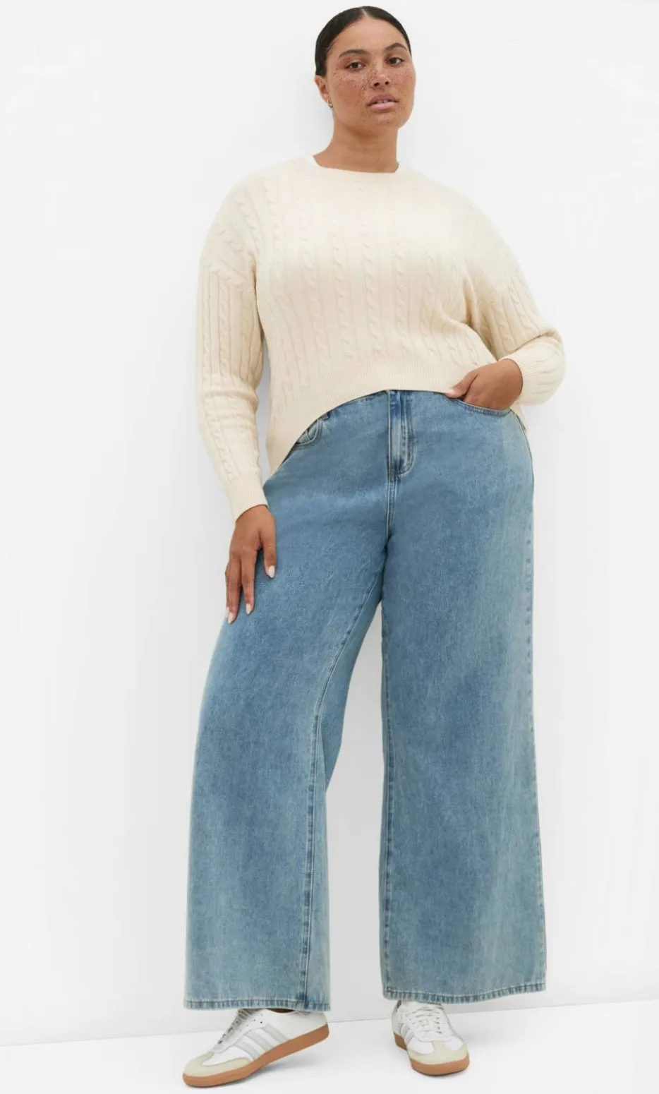 Kenia Crew Neck Knit Jumper - cream