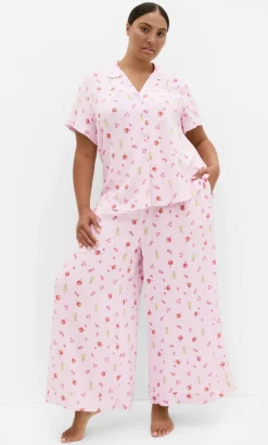 Kitty Berry Print Pyjama Shirt - baby pink
