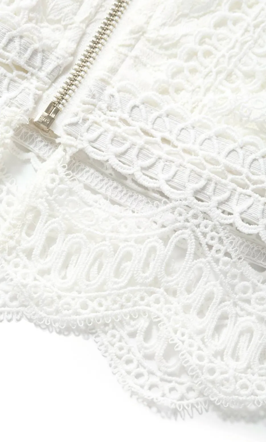 Lucielle Sleeveless Lace Top - creme
