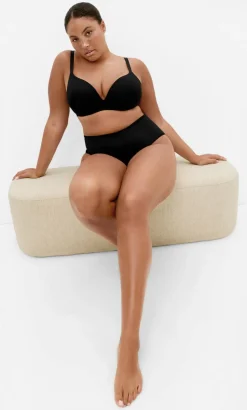 Luxe Microfibre Plunge T-Shirt Bra - black