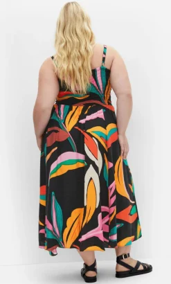 Maui Shirred Print Maxi Dress - black