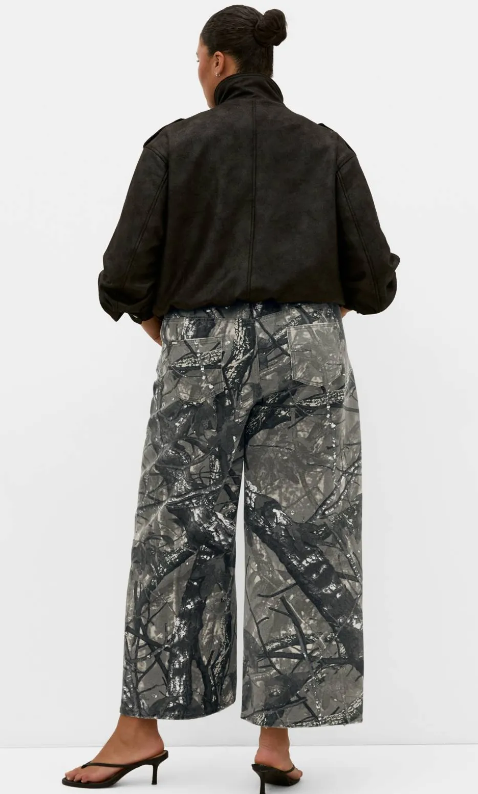 Olivia Camo Relaxed Cotton Jean - grey wash