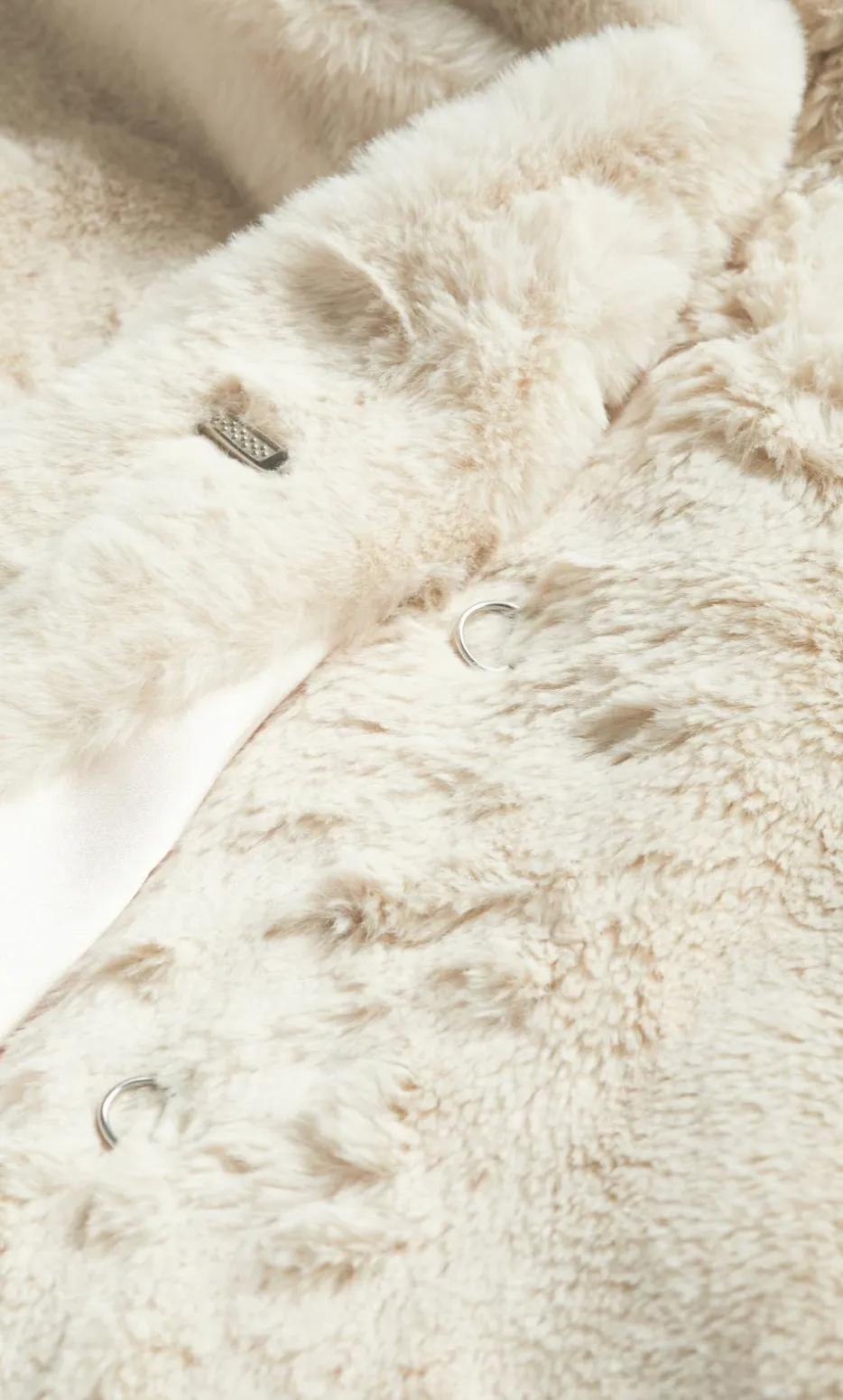 Remi Faux Fur Coat - cream