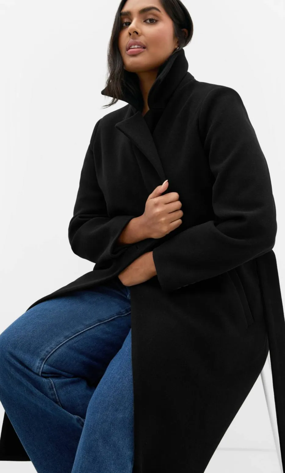 Riley Row Belted Coat - black