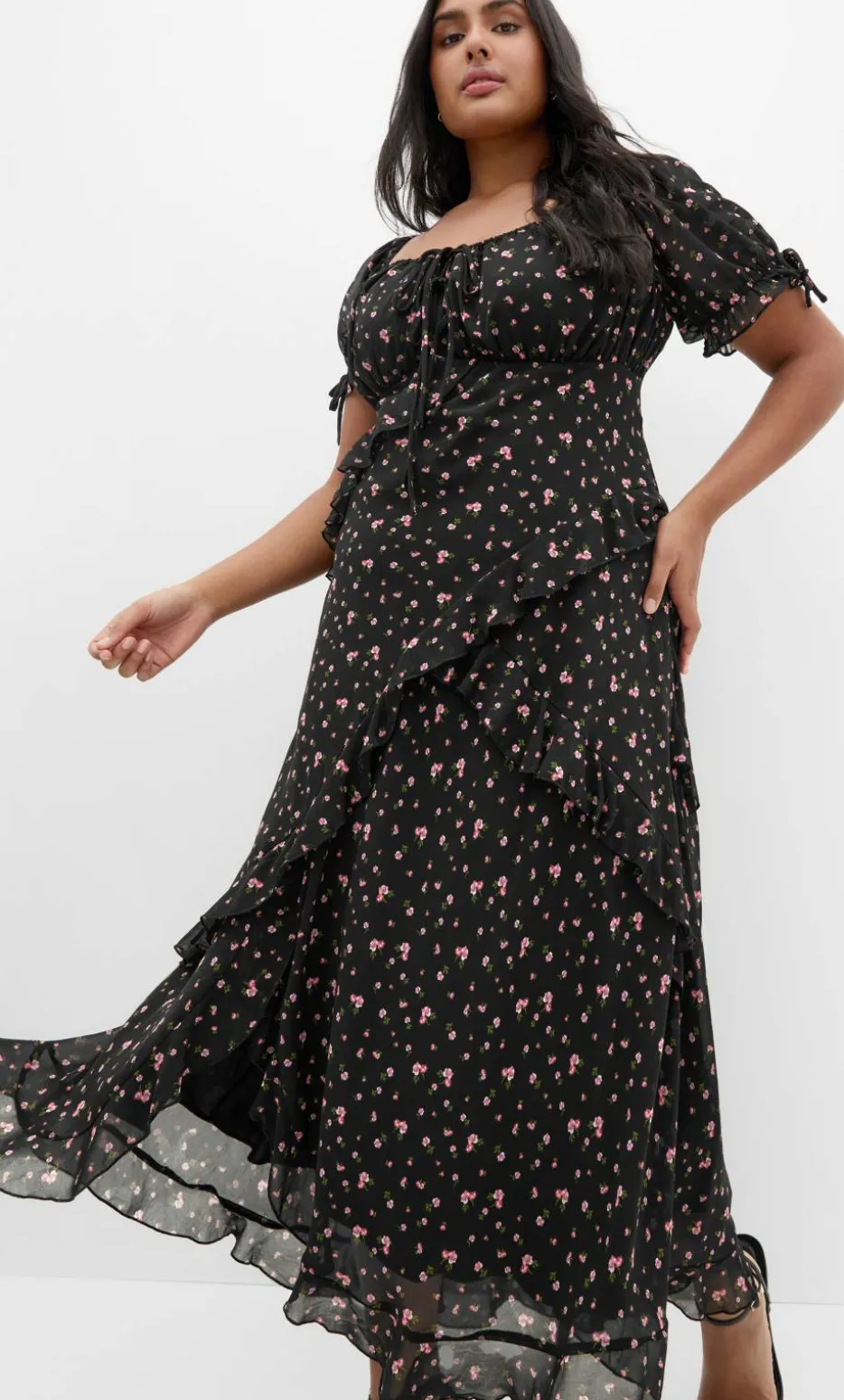 Shayla Ditsy Print Maxi Dress - black